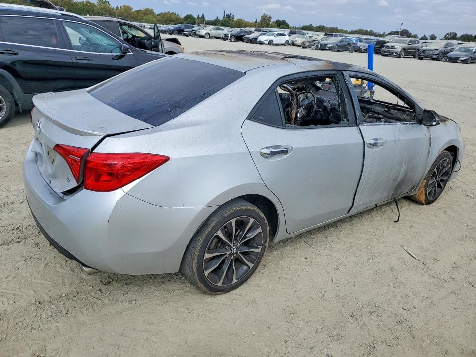 2017 TOYOTA COROLLA SE 3