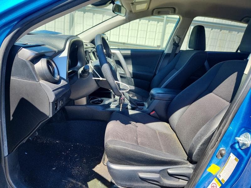 2017 TOYOTA RAV4 LE 7