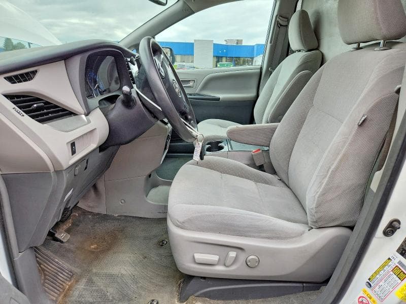 2018 TOYOTA SIENNA LE 7