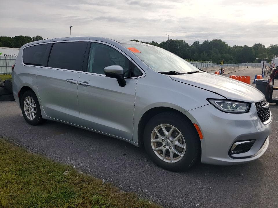 2023 CHRYSLER PACIFICA TOURING L 4