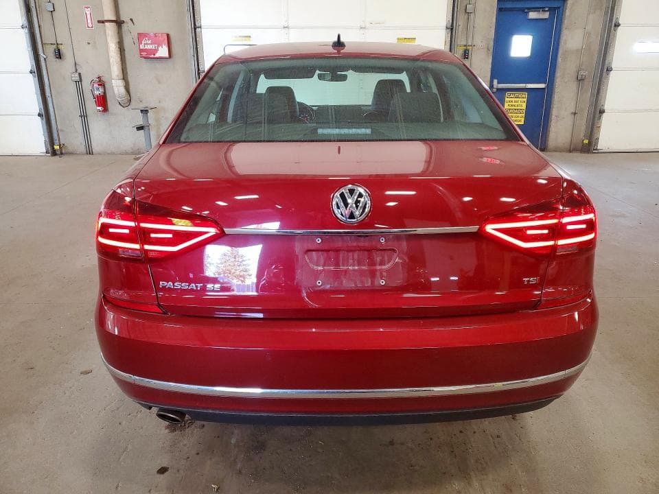 2018 VOLKSWAGEN PASSAT SE 6