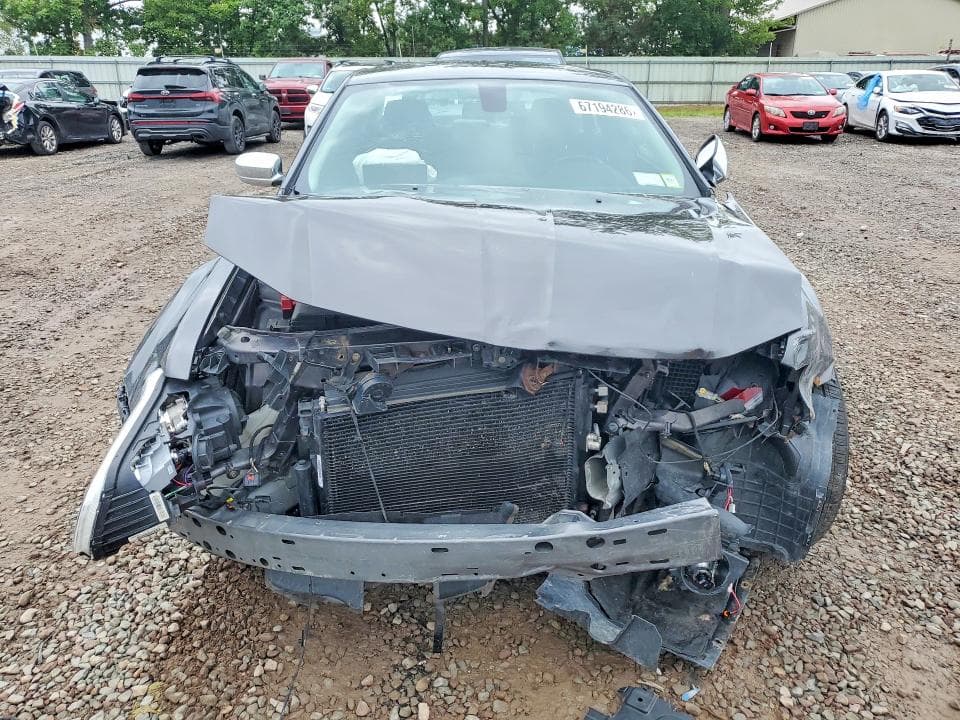 2018 CHRYSLER 300 LIMITED 5