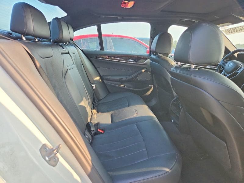 2023 BMW 530E 10