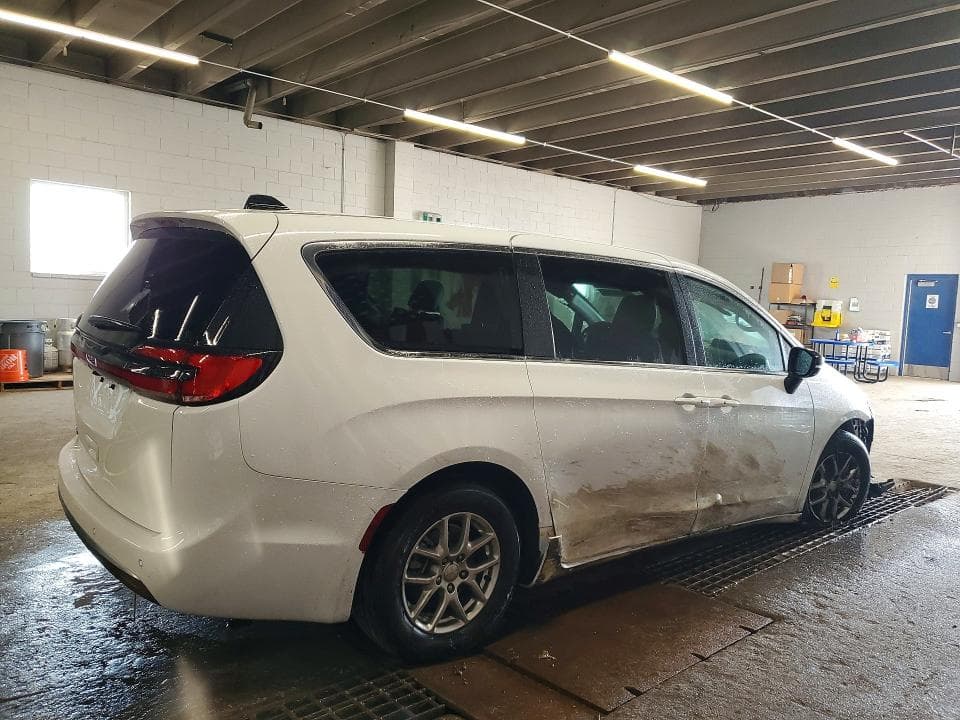 2027 CHRYSLER PACIFICA SELECT 3