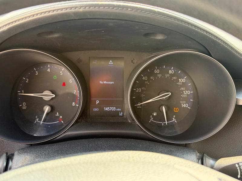 2021 TOYOTA C-HR LE 8