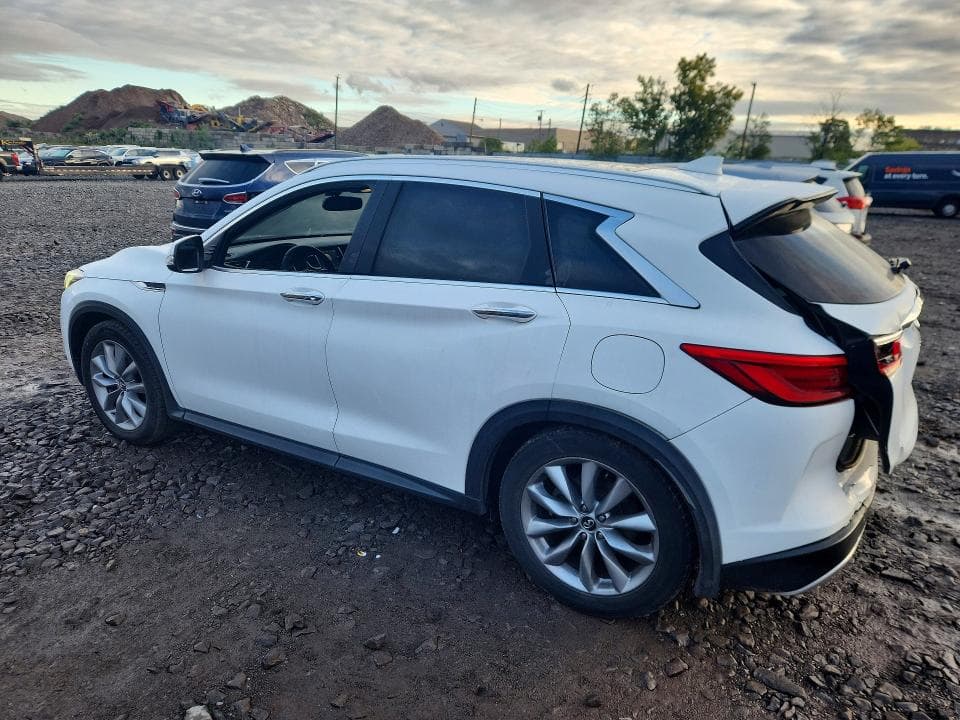 2019 INFINITI QX50 LUXE 2