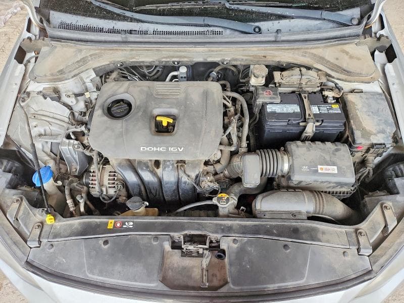 2017 HYUNDAI ELANTRA 11