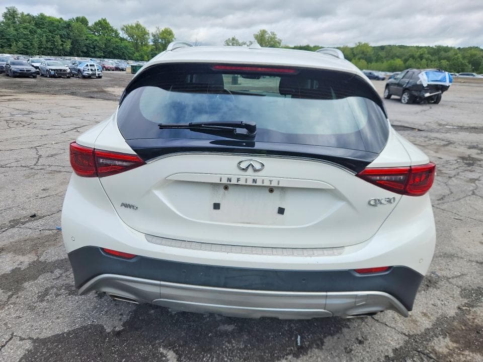 2018 INFINITI QX30 PREMIUM 6