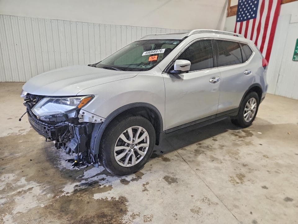 2017 NISSAN ROGUE SV - 1