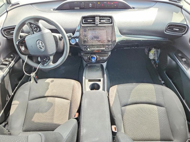 2019 TOYOTA PRIUS LE 8