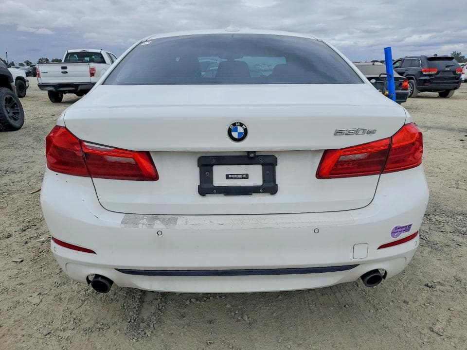 2019 BMW 530E 6