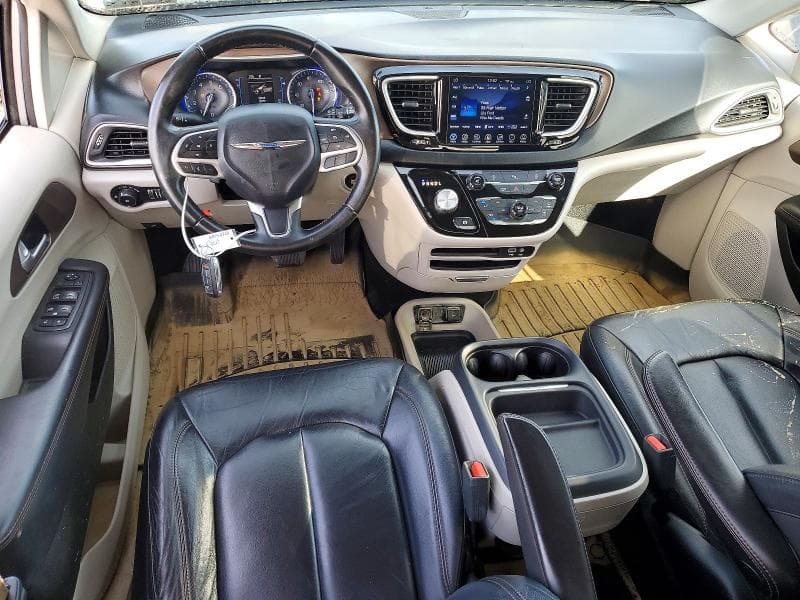 2017 CHRYSLER PACIFICA TOURING L 8