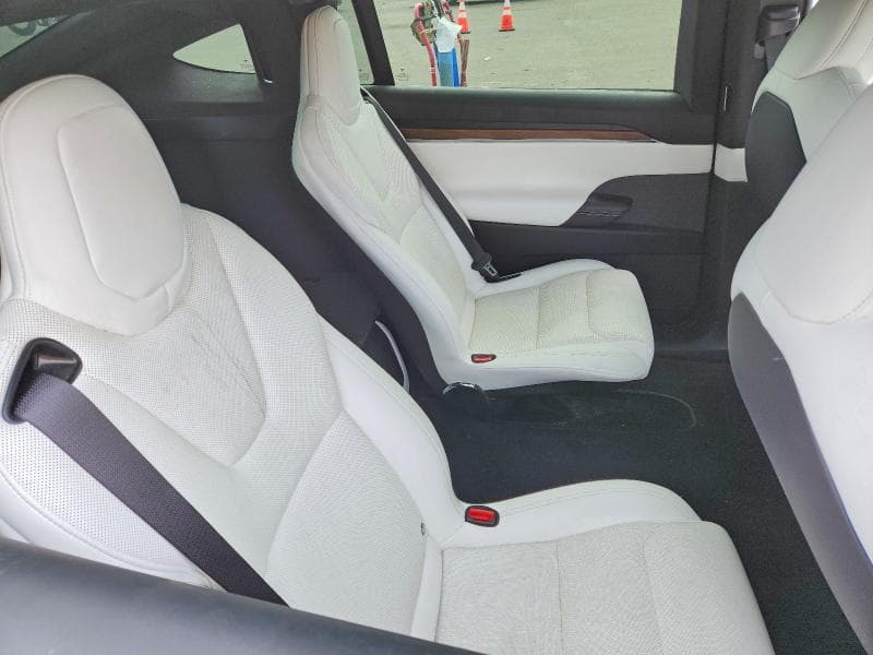 2022 TESLA MODEL X 10