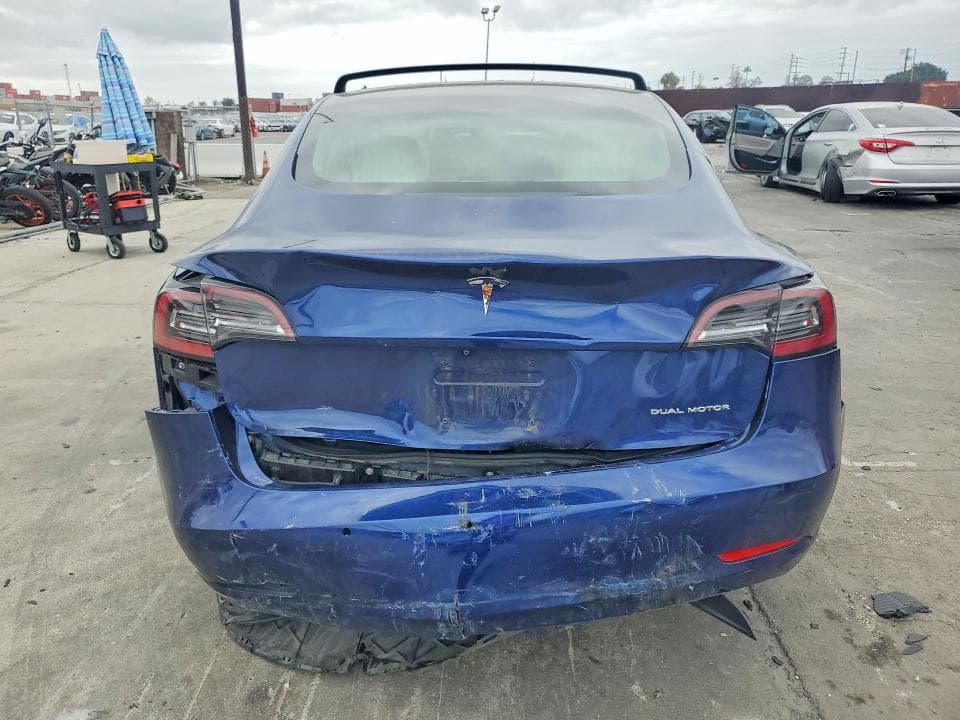2018 TESLA MODEL 3 6