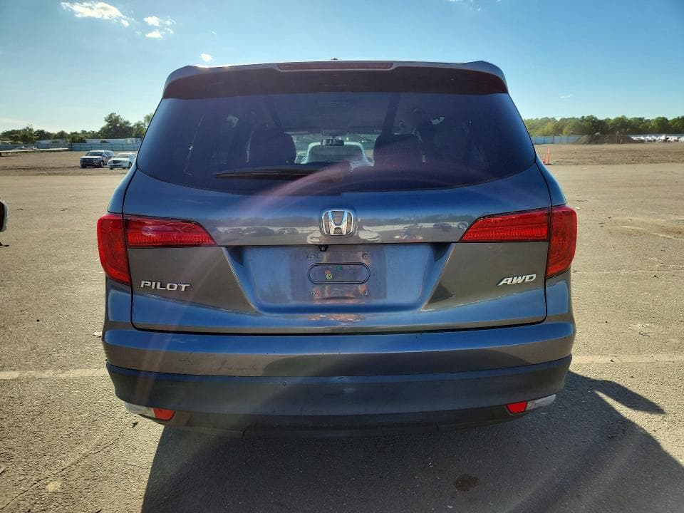 2017 HONDA PILOT EX 6