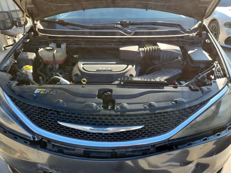 2017 CHRYSLER PACIFICA TOURING 12