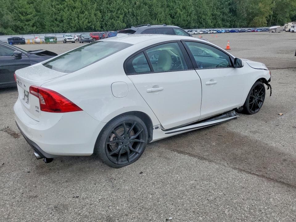 2017 VOLVO S60 DYNAMIC 3