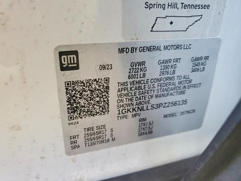 2023 GMC ACADIA AT4 13