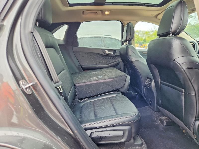 2020 FORD ESCAPE TITANIUM 10