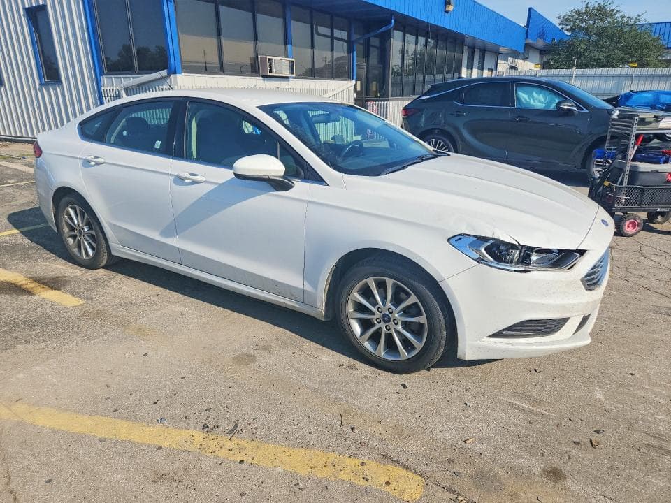 2017 FORD FUSION SE 4
