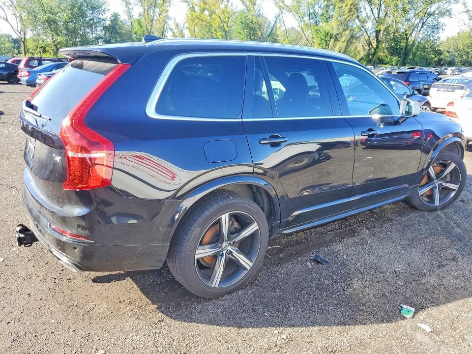 2017 VOLVO XC90 T6 3