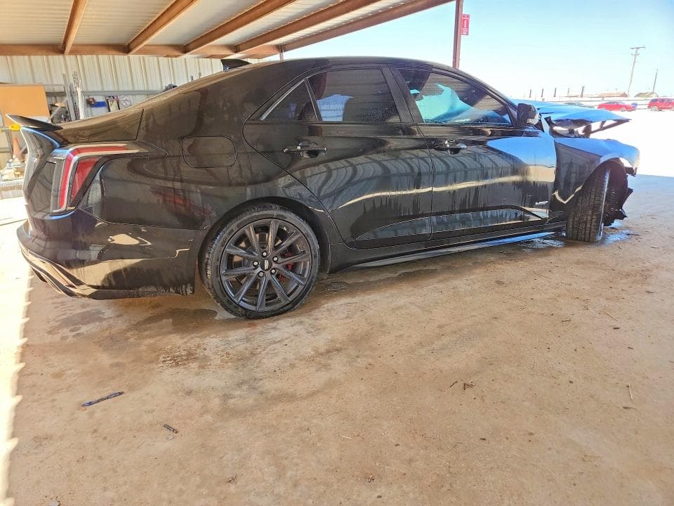2022 CADILLAC CT4-V 3