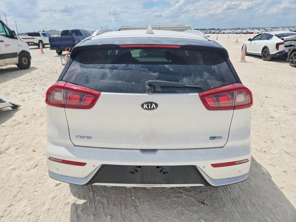 2018 KIA NIRO EX 6