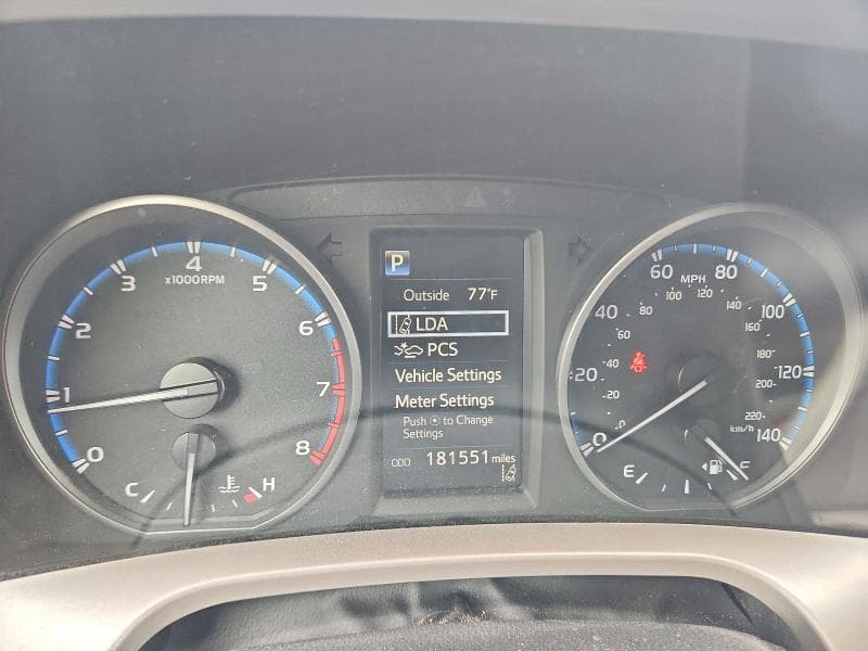 2018 TOYOTA RAV4 LE 9