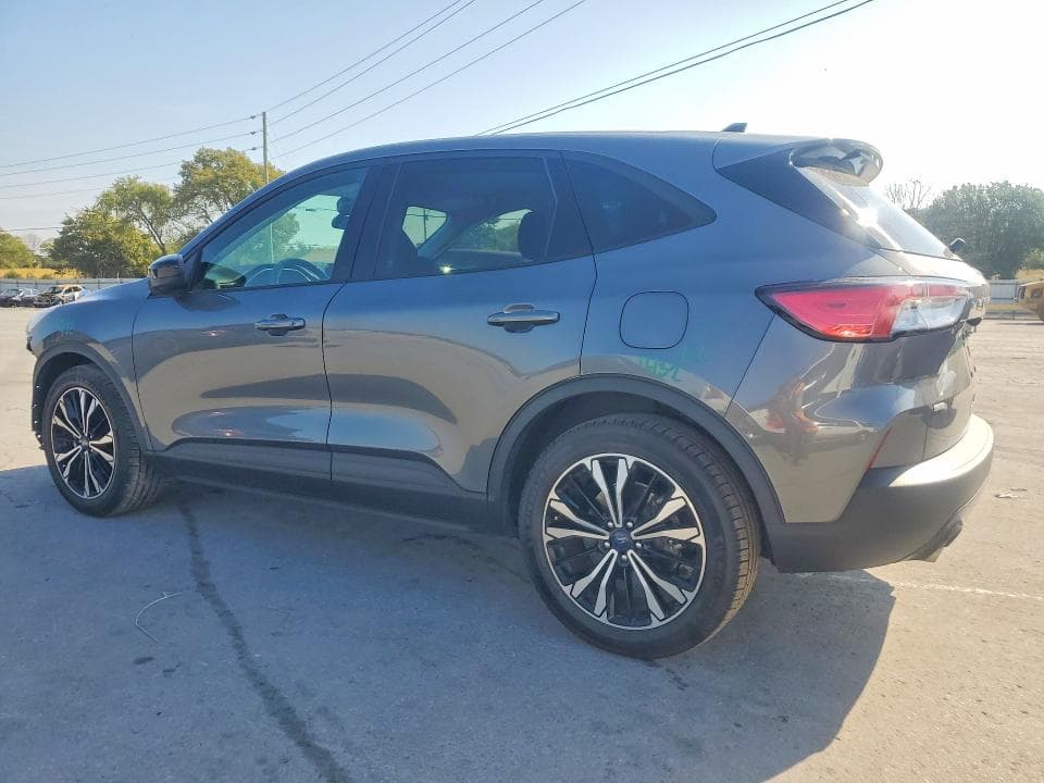 2021 FORD ESCAPE SE 2