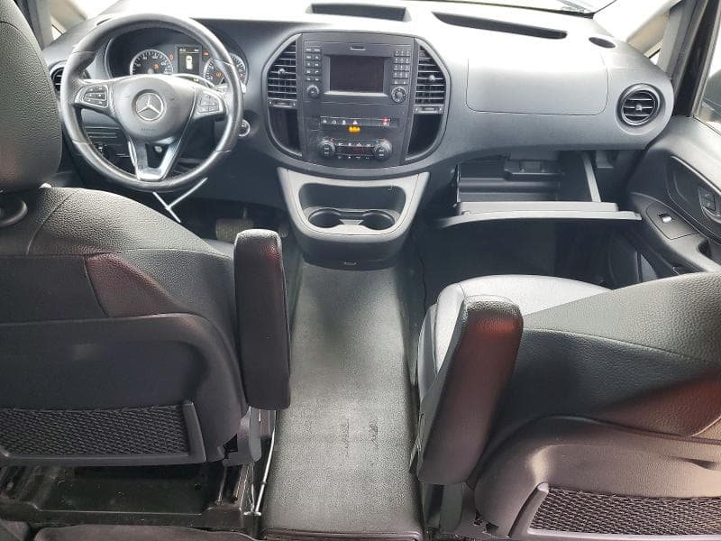 2019 MERCEDES-BENZ METRIS 8