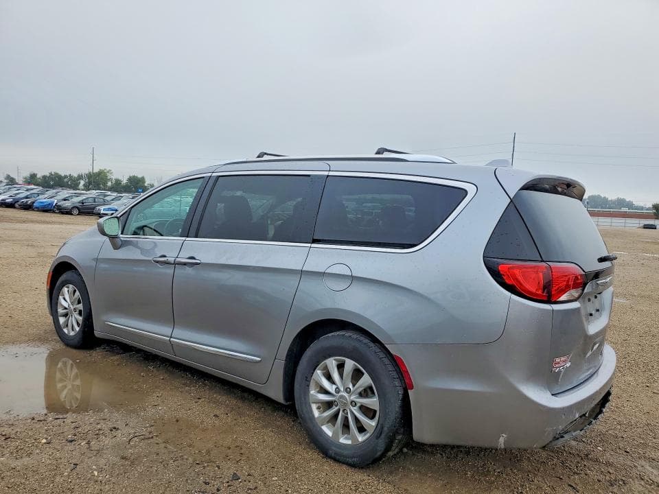 2019 CHRYSLER PACIFICA TOURING L 2
