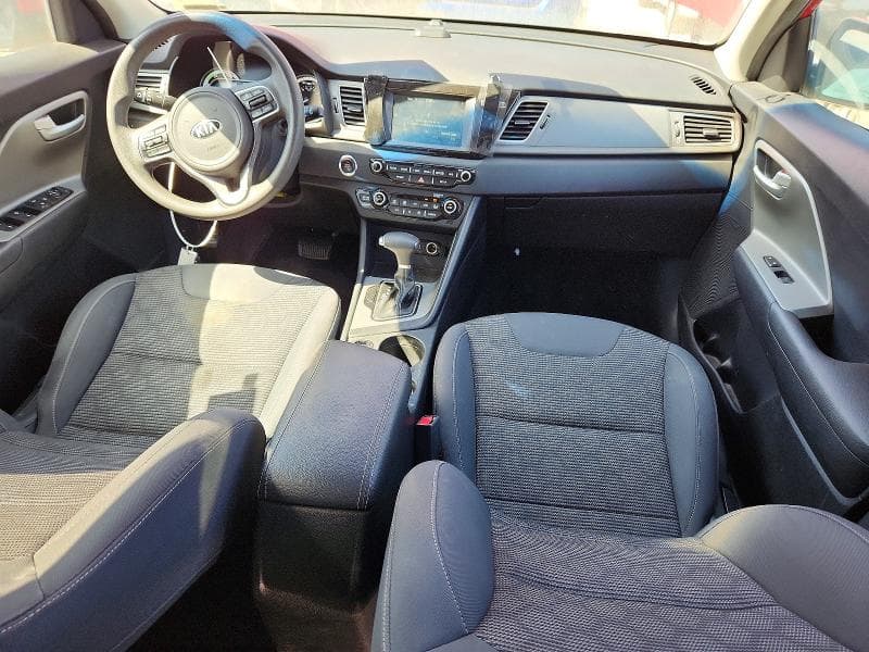 2019 KIA NIRO LX 8