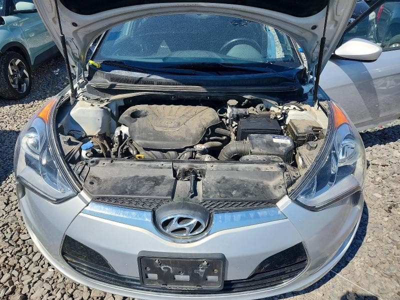 2017 HYUNDAI VELOSTER VALUE EDITION 11