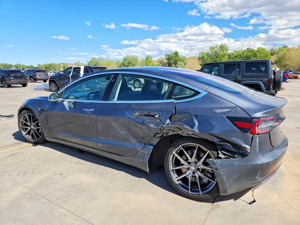 2018 TESLA MODEL 3 2