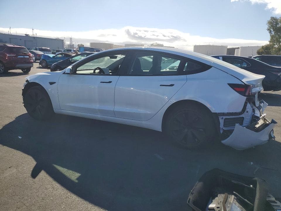 2026 TESLA MODEL 3 2