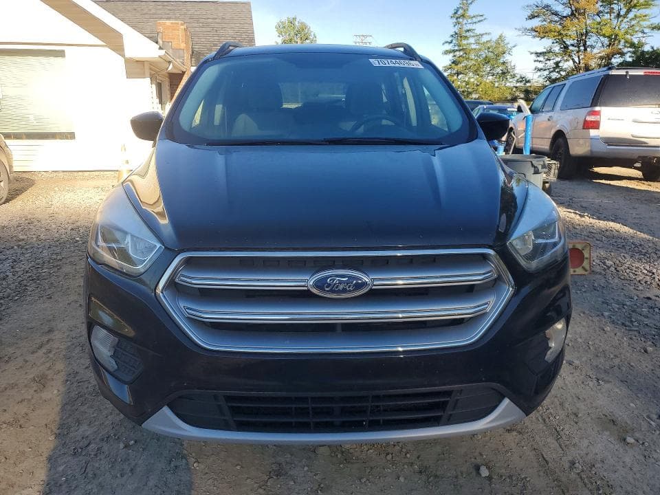 2017 FORD ESCAPE SE 5