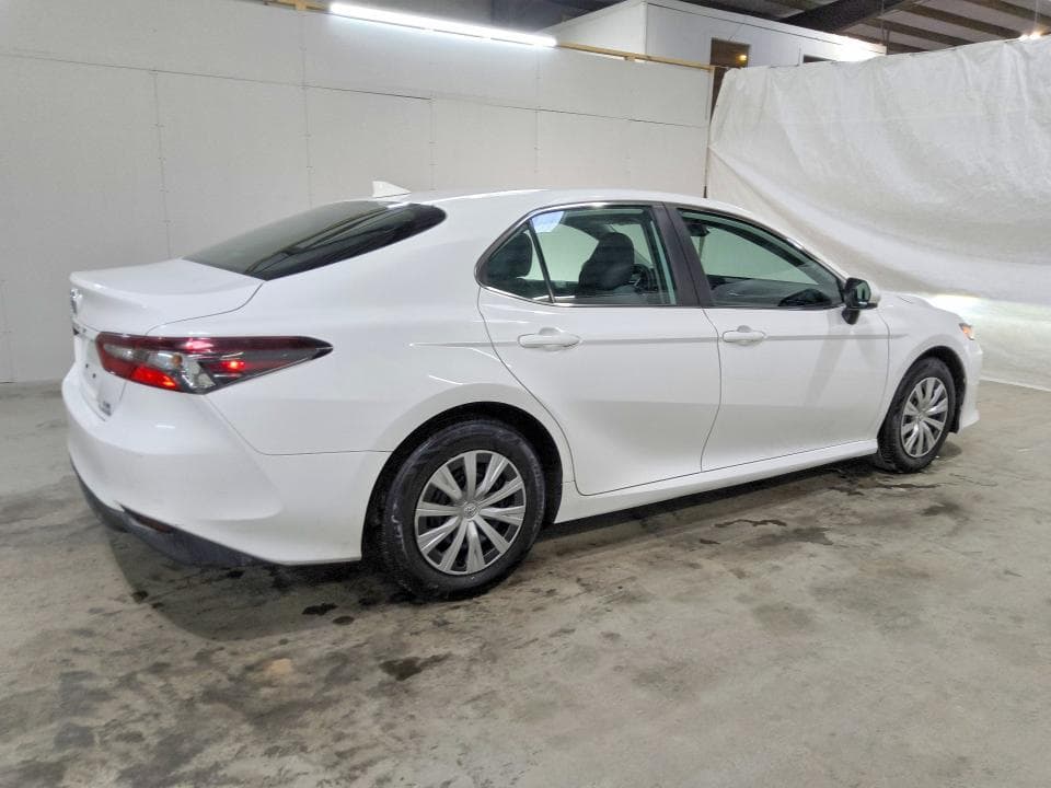 2023 TOYOTA CAMRY LE 3