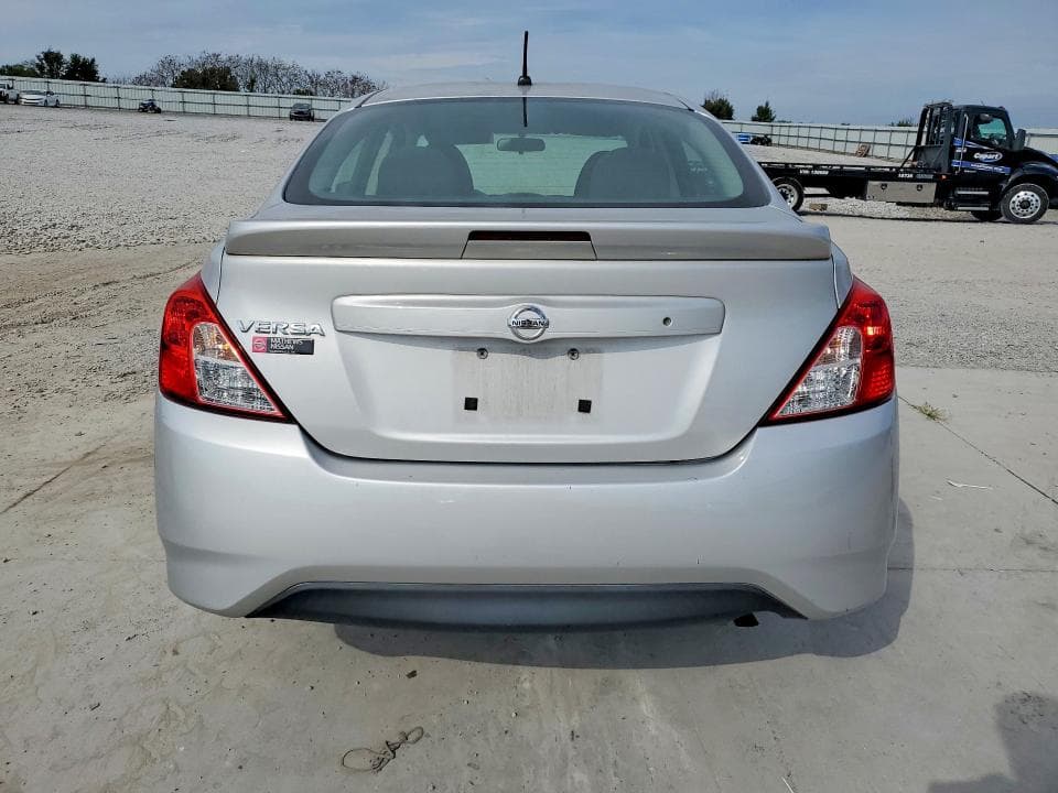 2018 NISSAN VERSA S PLUS 6