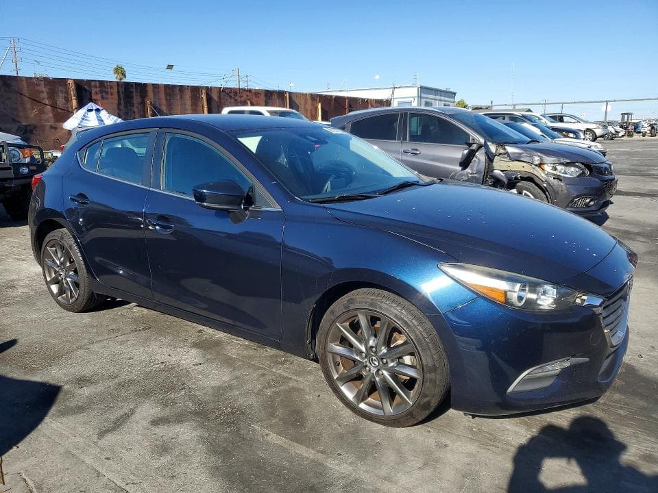 2018 MAZDA 3 TOURING 4