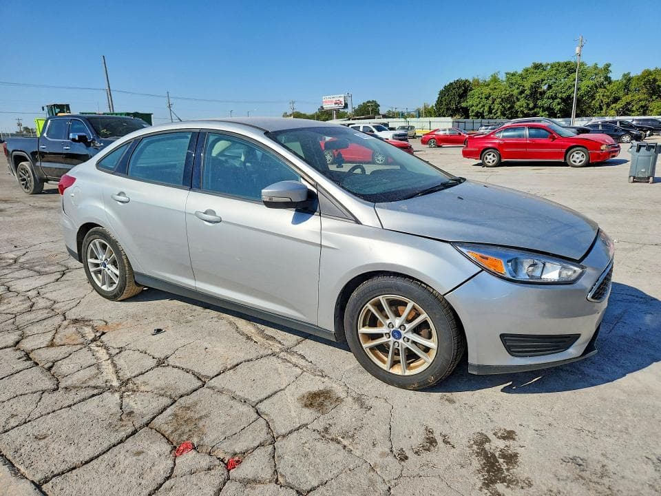2017 FORD FOCUS SE 4