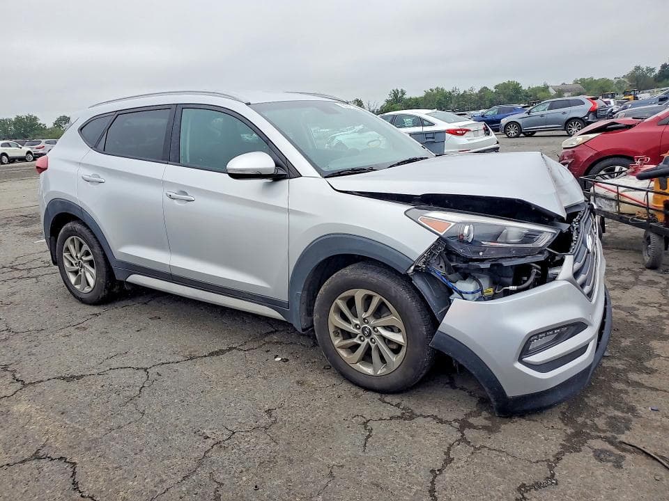 2017 HYUNDAI TUCSON SE PLUS 4