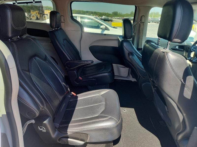2022 CHRYSLER PACIFICA TOURING L 11