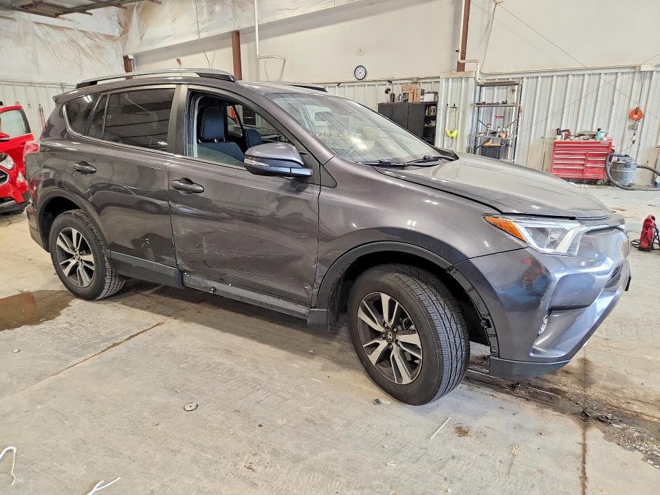 2017 TOYOTA RAV4 XLE 4