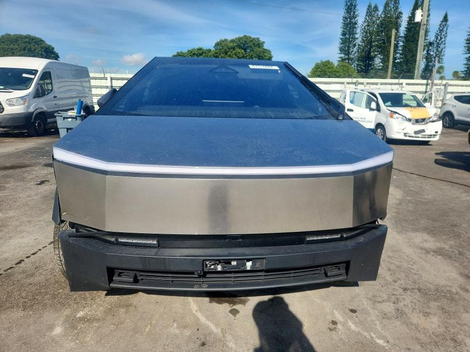 2025 TESLA CYBERTRUCK BEAST 5