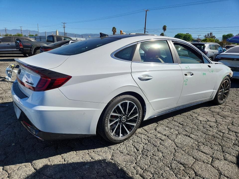 2021 HYUNDAI SONATA LIMITED 3