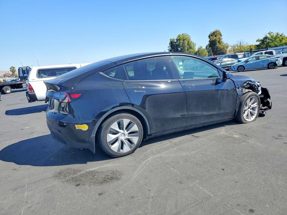 2023 TESLA MODEL Y 3