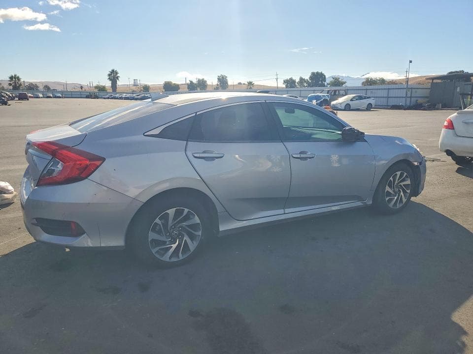 2017 HONDA CIVIC EX 3