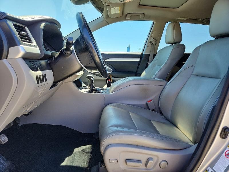 2017 TOYOTA HIGHLANDER XLE 7