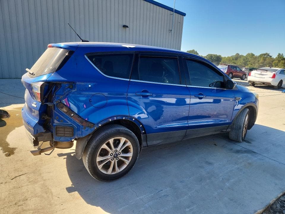 2017 FORD ESCAPE SE 3