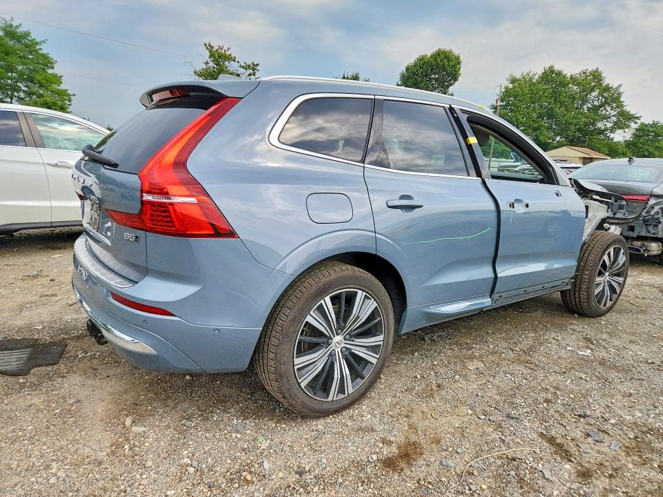 2022 VOLVO XC60 B5 INSCRIPTION 3